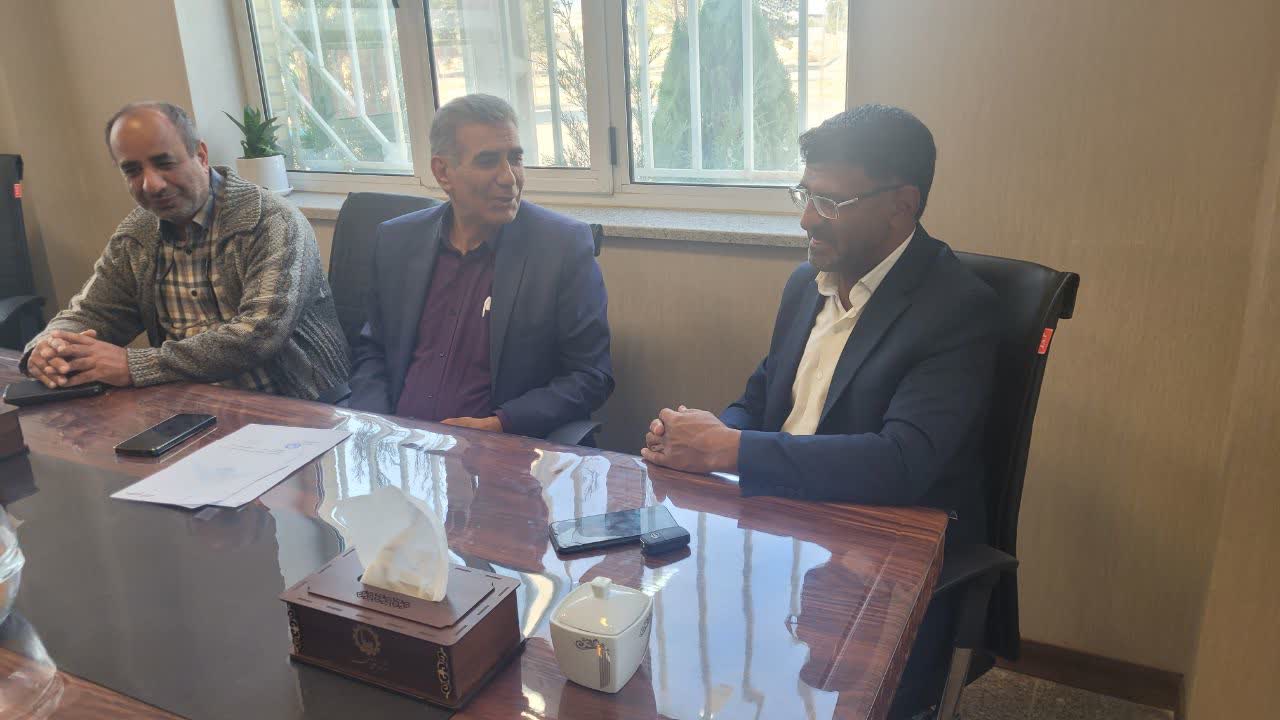 برگزاری جلسه بررسی مسائل زیست محیطی در شهرک صنعتی