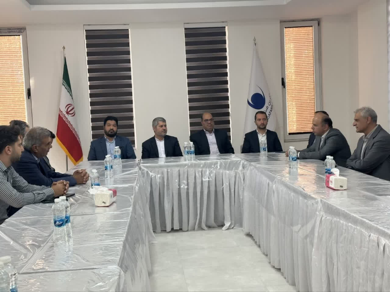 از آب و برق تا مجوزها؛ دادستان یزد برای رفع موانع تولیدکنندگان مهریز وارد میدان شد